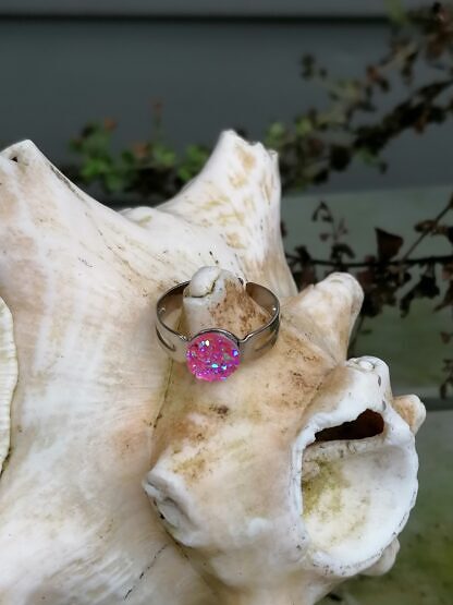 Kinder Fingerring Ring mit glitzernden Cabochon Harzperlen in pink Innendurchmesser 19mm