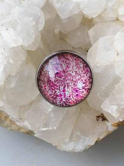 Cabochon Fingerring mit Cabochon Glasperle mit rosa altrosa und pinken Blumenmuster Innendurchmesser 17mm aus Edelstahl nicht verstellbar