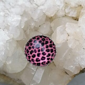 Cabochon Fingerring mit 20mm Cabochon Glasperle rosa mit Leopardenmuster 17mm aus Metall grösser verstellbar