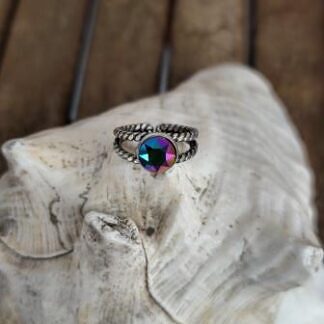 Fingerring aus Altsilber verstellbar mit regenbogenfarbigen Swarovski Kristall nickel- und bleifrei