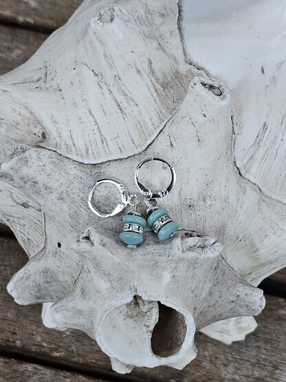 Silber Ohrringe mit hellblauen Steinrondellen Metallrondellen mit Strasssteinchen und kleinen Creolenbrisuren aus 925 Silber