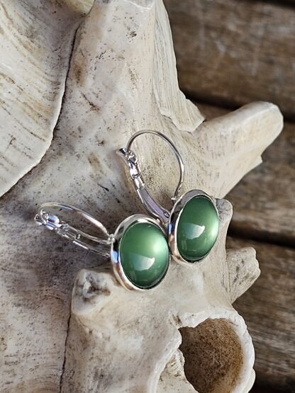 Cabochon Ohrringe Ohrhänger Ohrschmuck Unikatohrringe mit 12mm mit grünen Katzenaugen Glas Cabochon Perlen mit 925 Silber Brisuren (2)