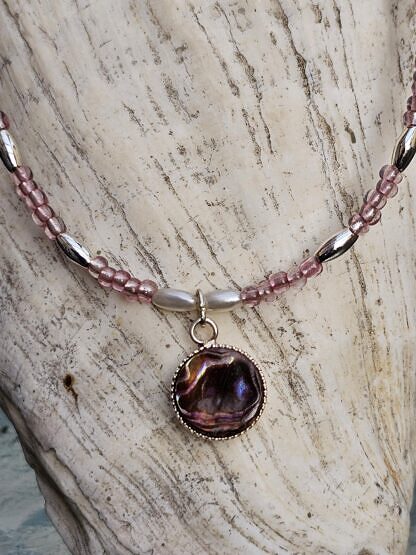 Kinder Halskette Mädchen Perlenkette Kinderschmuck mit rosa Glasperlen ovalen weissen umd silbernen Acrylperlen Abalone Perlmutt Anhänger