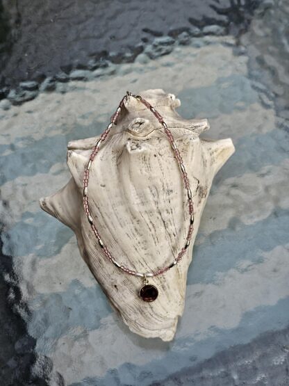 Kinder Halskette Mädchen Perlenkette Kinderschmuck mit rosa Glasperlen ovalen weissen umd silbernen Acrylperlen Abalone Perlmutt Anhänger