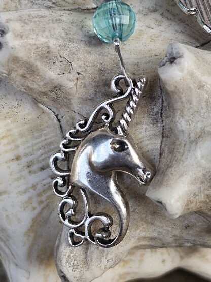 Lesezeichen Buchzeichen Antiksilber Feder mit Einhornkopfanhänger aus Metall durchsichtigen Acrylperlen mit silbernen Sternchen türkis Acryl- und Glanzperlen