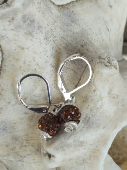 Kinder Ohrringe Ohrhänger Mädchen Ohrschmuck mit 6mm braun roten Shamballa Glitzer Perlen silbernen Perlkappen und Brisuren 925 Silber