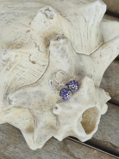 Kinder Ohrringe Ohrhänger Mädchen Ohrschmuck mit 8mm lila violetten Shamballa Glitzer Perlen silbernen Perlkappen und Brisuren 925 Silber