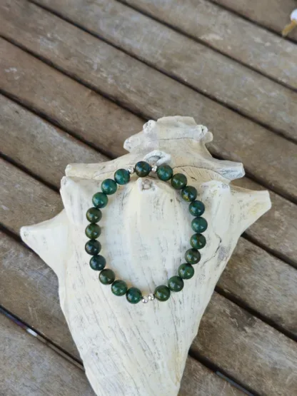 Edelstein Armband Unikatschmuck Edelsteinarmkette Steinschmuck mit 8mm dunkelgrün blauen Heliotrop Blut Jaspis 925 Silber Zwischenperlen Armschmuck auf Elast aufgezogen