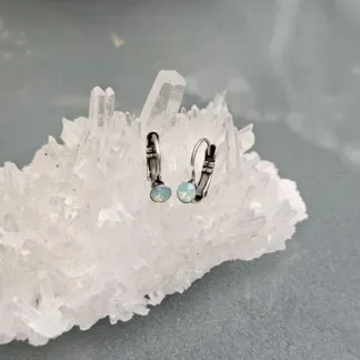 Kinder Ohrringe Ohrhänger Ohrschmuck nickel- und bleifrei Antiksilber mit 4mm helltürkis Swarovski Kristallen Brisurenohrringe Frauen Mädchen Ohrringe