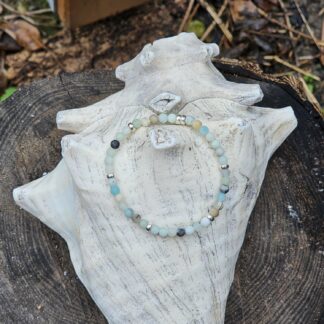 Edelstein Armband mit hellblauen Perlen und Silber