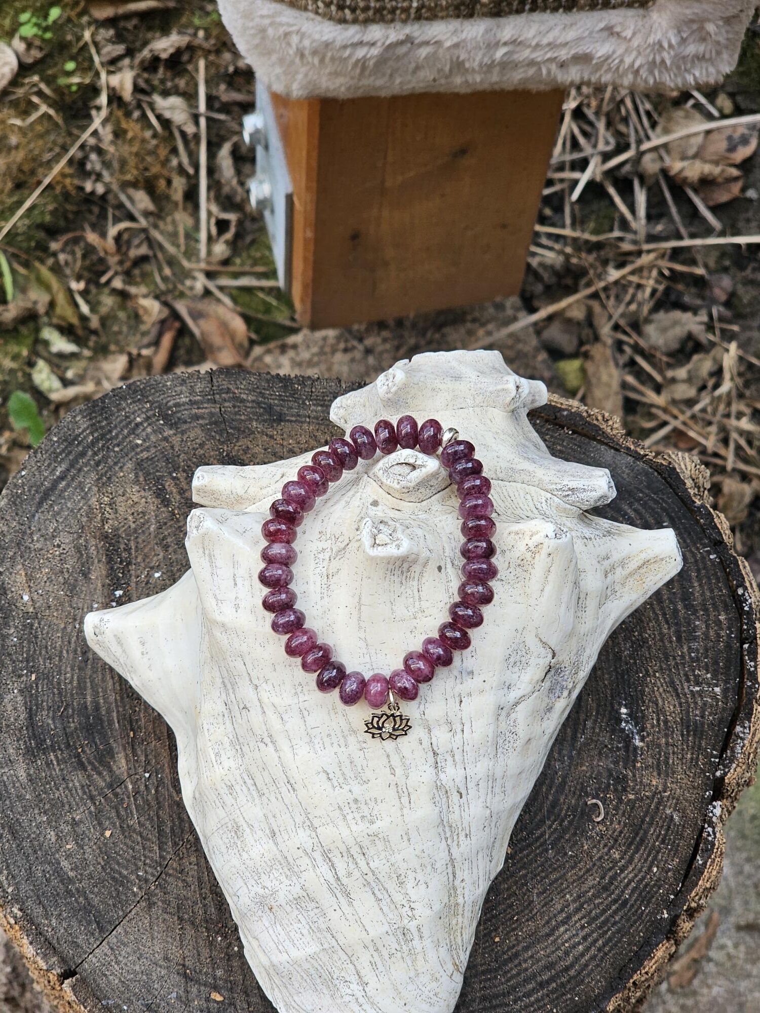 Ausgleichendes Edelstein Armband Fanja - Gelassenheit pur (16cm) Edelstein Armband altrosa Lepidolith Heilsteinen, Lotusanhänger Silber 925