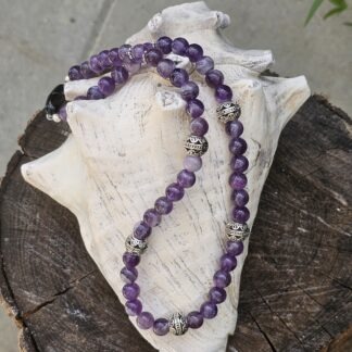 Kurze Edelstein Frauen Halskette mit Amethyst und Ethno Boho Silberperlen