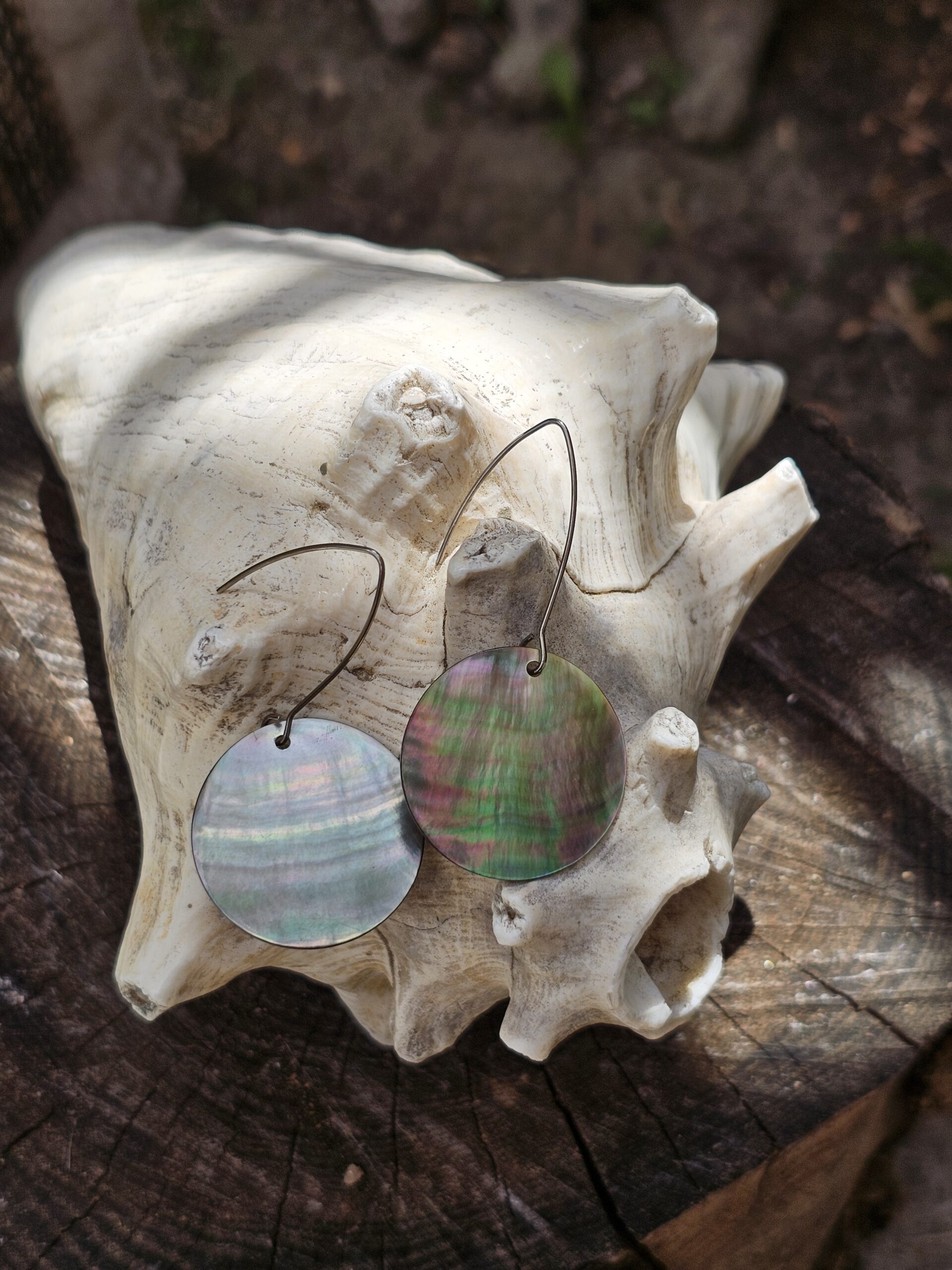 Mediterrane Ohrringe Morla - wunderbarer Ohrschmuck mit Perlmuttscheiben (6cm) Ohrringe mit grossen Haken und Muschelanhänger