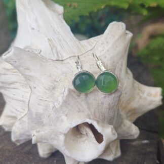 Edelstein Cabochon Ohrringe mit grünen Serpentin